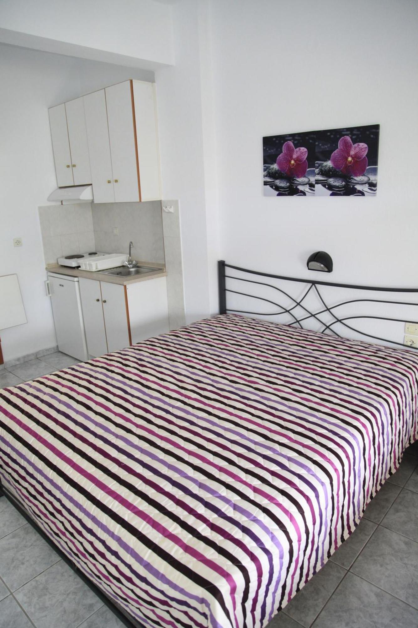 Vicky Rooms Paralia Dionysiou Ngoại thất bức ảnh