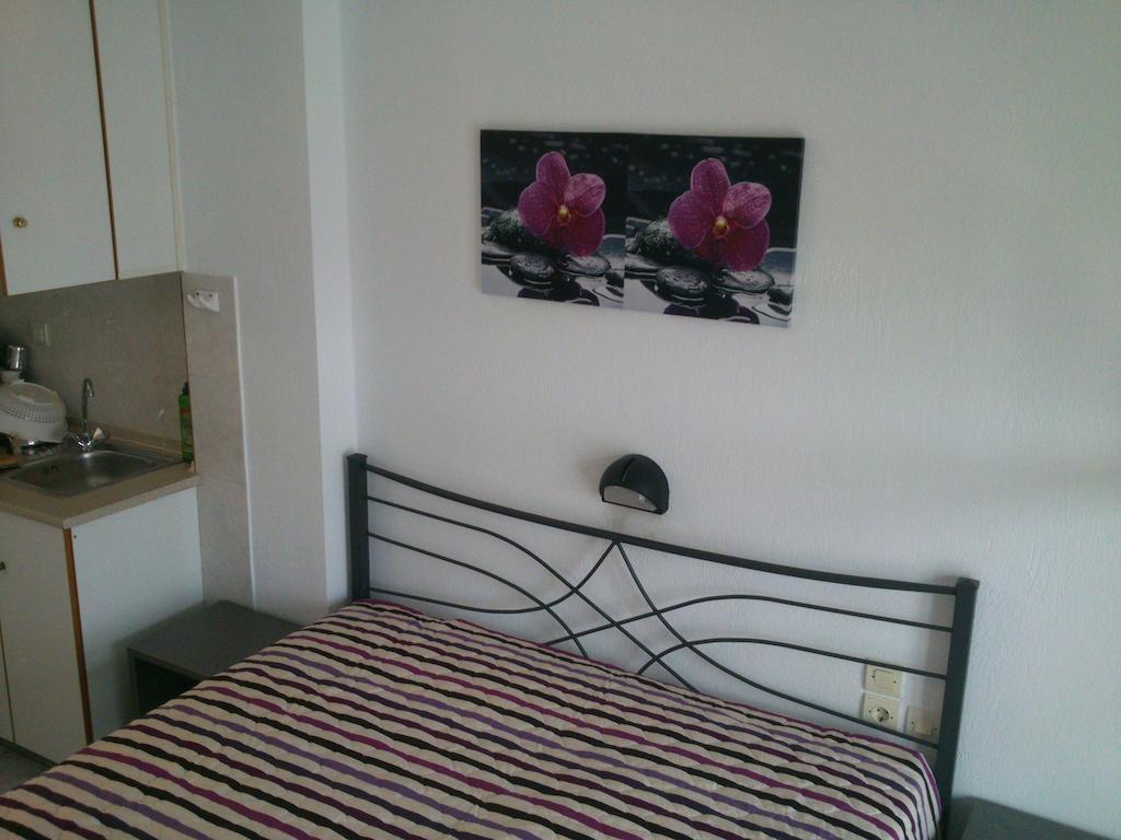 Vicky Rooms Paralia Dionysiou Phòng bức ảnh