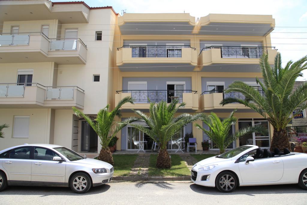 Vicky Rooms Paralia Dionysiou Ngoại thất bức ảnh