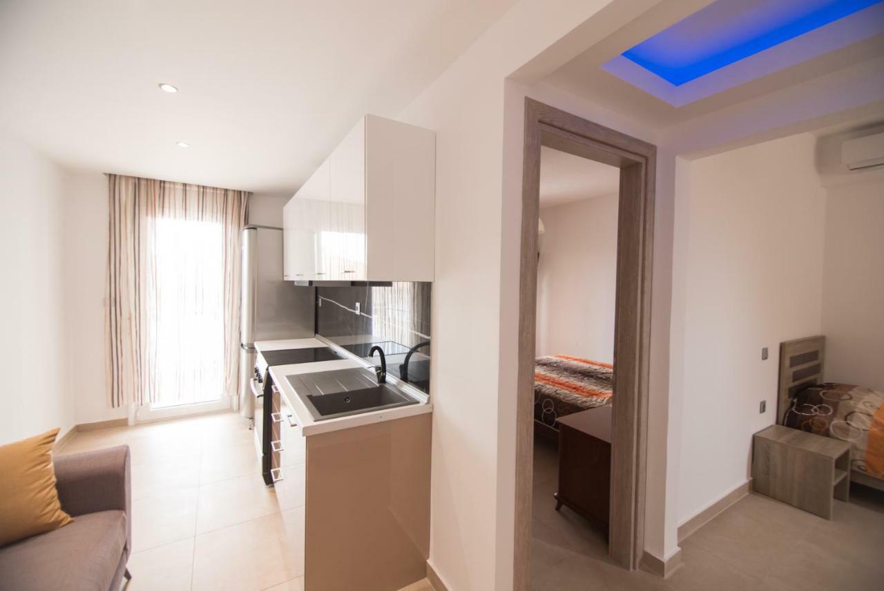 Vicky Rooms Paralia Dionysiou Ngoại thất bức ảnh