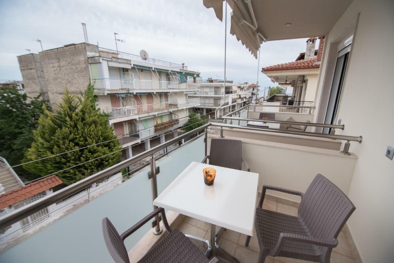 Vicky Rooms Paralia Dionysiou Ngoại thất bức ảnh