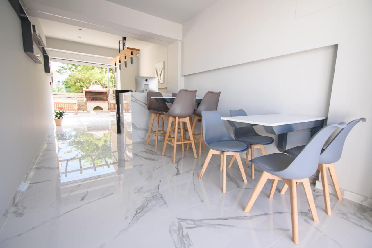 Vicky Rooms Paralia Dionysiou Ngoại thất bức ảnh