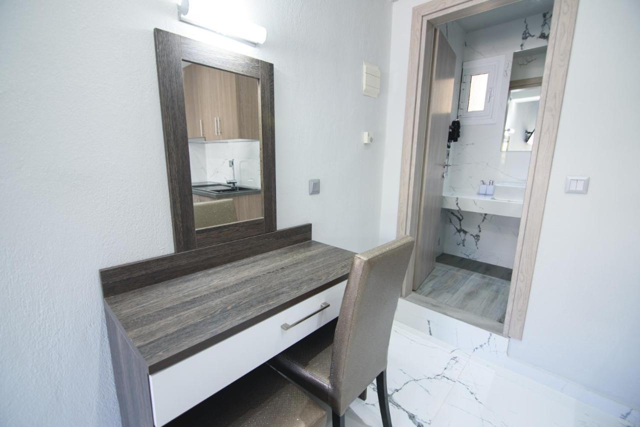 Vicky Rooms Paralia Dionysiou Ngoại thất bức ảnh